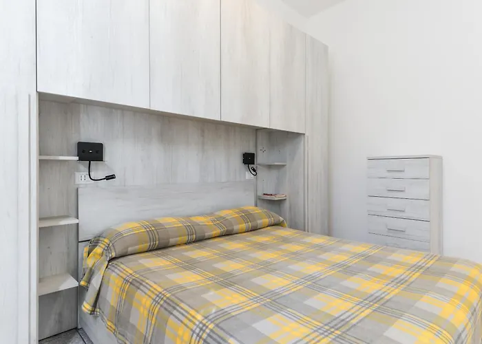 Marisol مارينا دي كامبو